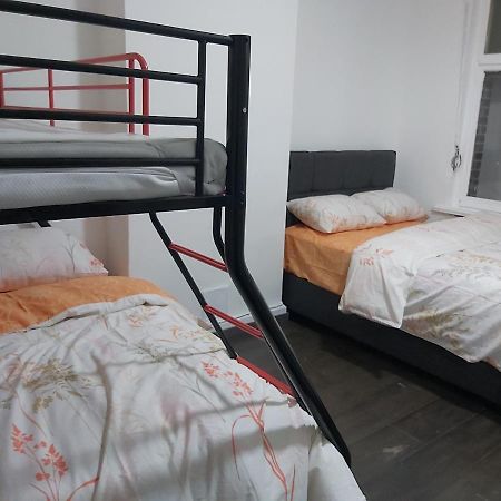 Sint-Pieters Station Rooms Gent Bagian luar foto