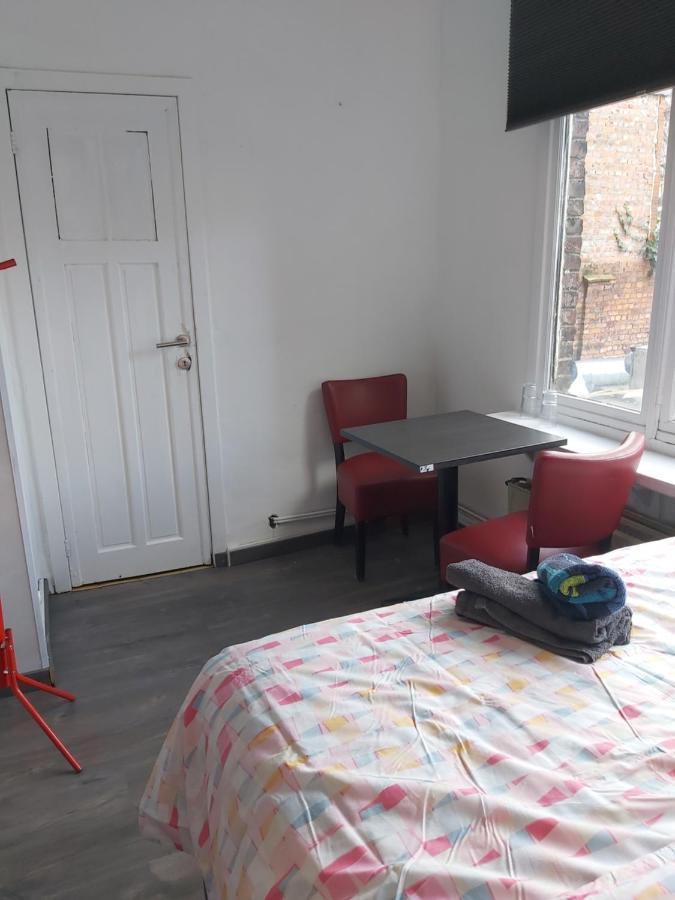 Sint-Pieters Station Rooms Gent Bagian luar foto